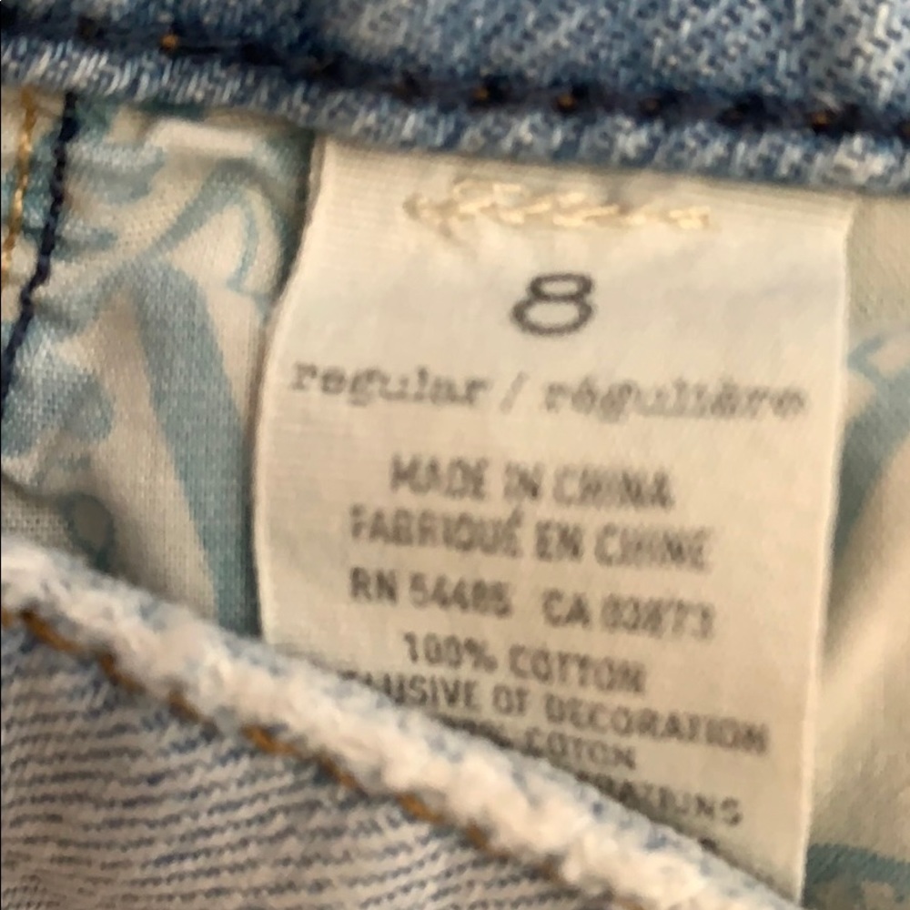 American Eagle distressed light wash capris - Picture 6 of 6